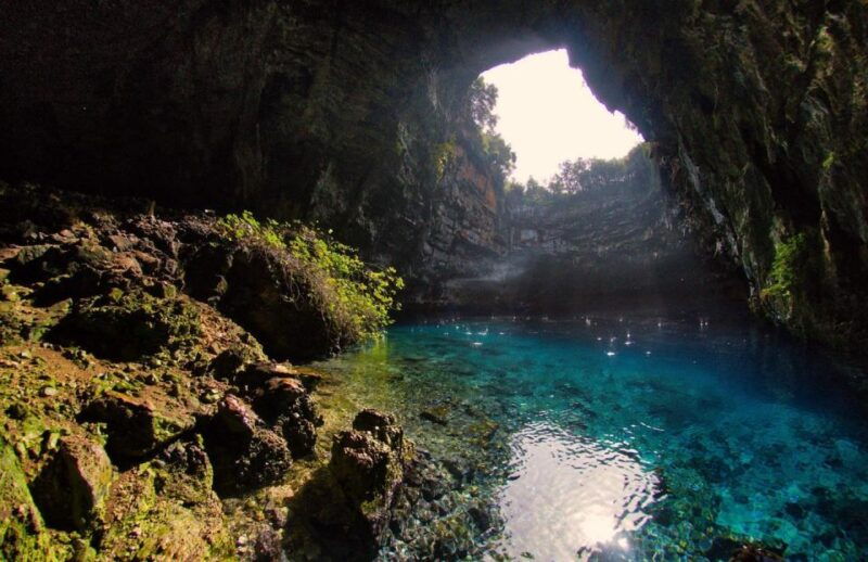 argostoli-explore-fiskardo-myrtos-beach-melissani-cave