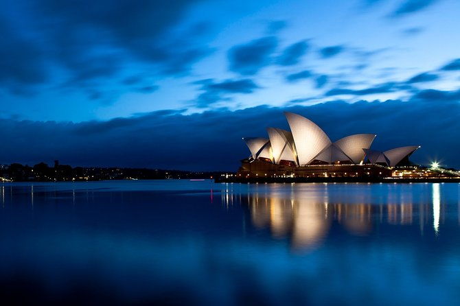 Arrival Transfer: Sydney Airport SYD to Sydney in Business Car - The Value and Price Point