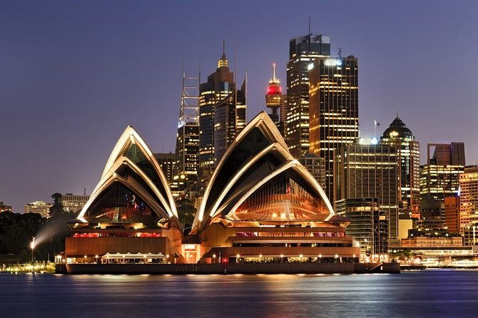 Arrival Transfer: Sydney Airport SYD to Sydney in Luxury Van - The Vehicle & Comfort