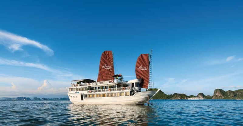 bai-tu-long-bay-2-days-1-night-with-renea-cruise