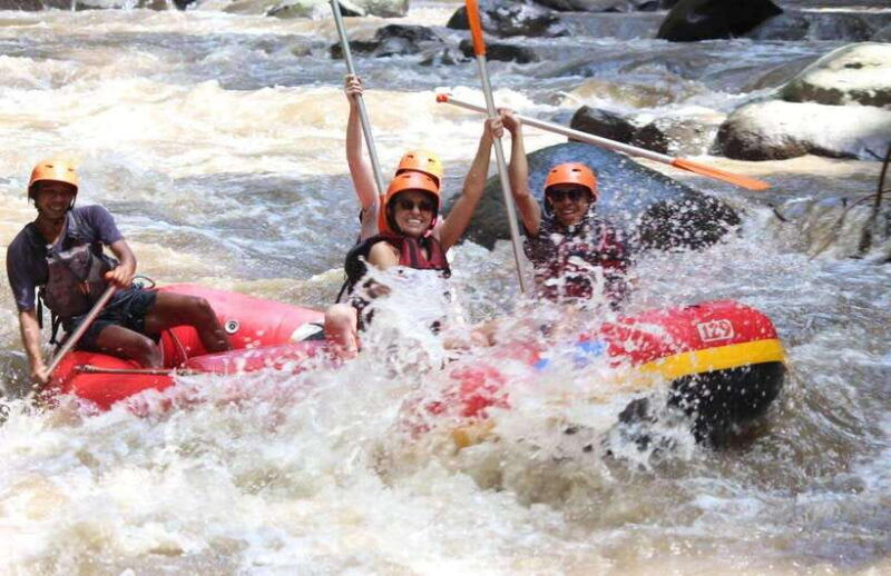 bali-ayung-river-white-water-rafting-with-buffet-lunch