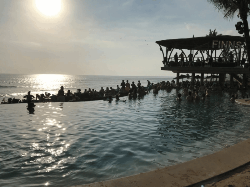 bali-beach-tour-tanah-lot-temple-finns-beach-club