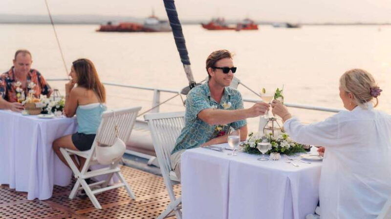 bali-benoa-5-course-romantic-evening-cruise-with-live-music