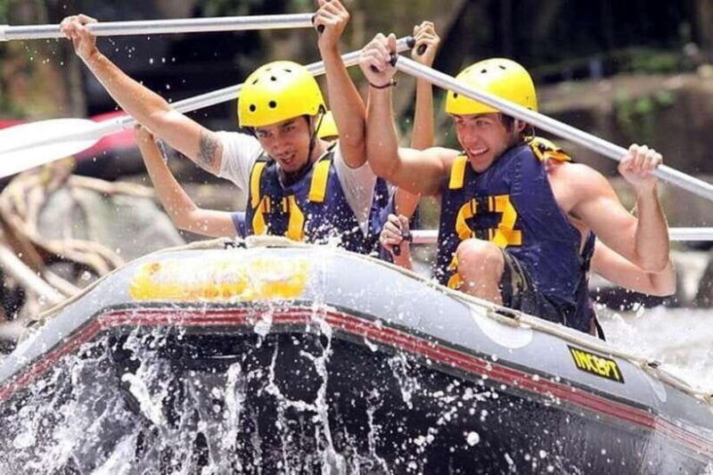 bali-telaga-waja-white-water-river-guided-rafting-lunch