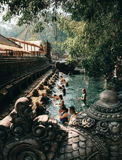 bali-trip-to-tirta-gangga-palace-and-tukad-cepung-waterfall