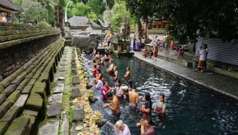 bali-waterfalls-temples-and-rice-terraces-tour