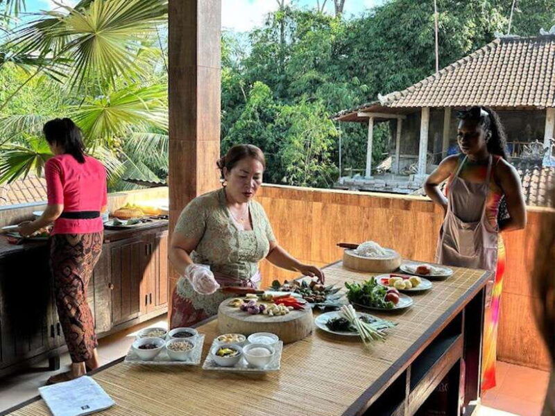 balinese-cooking-class-go-shopping-at-the-market-cook-eat