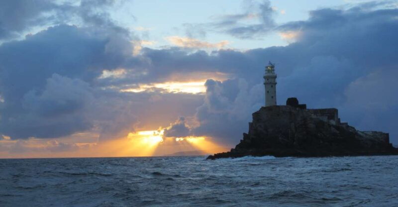 baltimore-harbor-sunset-cruise-to-fastnet-rock-lighthouse