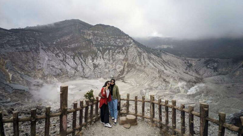 bandung-tangkuban-parahu-volcano-surrounding-areas-tour