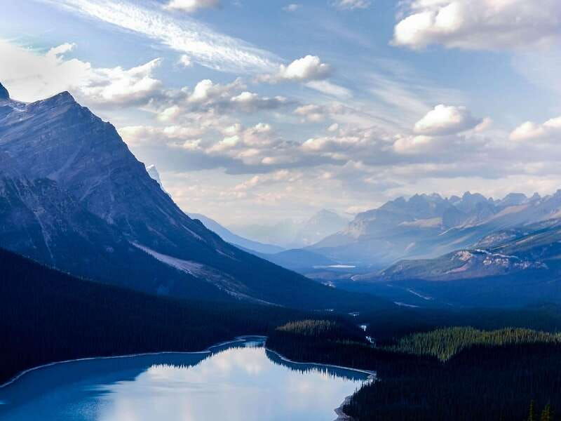 banff-day-tour-lake-louise-moraine-lake-and-peyto-lake