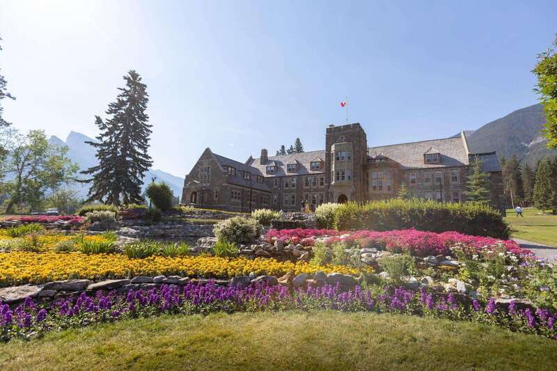 banff-history-tour-with-private-group-museum-tours-entry