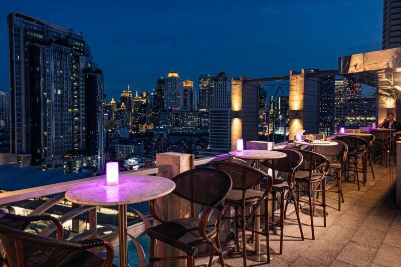bangkok-barracuda-rooftop-bar-akara-hotel