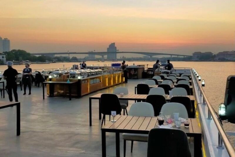 bangkok-chao-phraya-buffet-dinner-viva-alangka-cruise