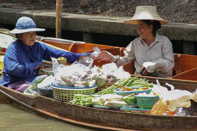 Bangkok: Floating Market and Train Tour with Guide in Spanish and English - The Overall Value