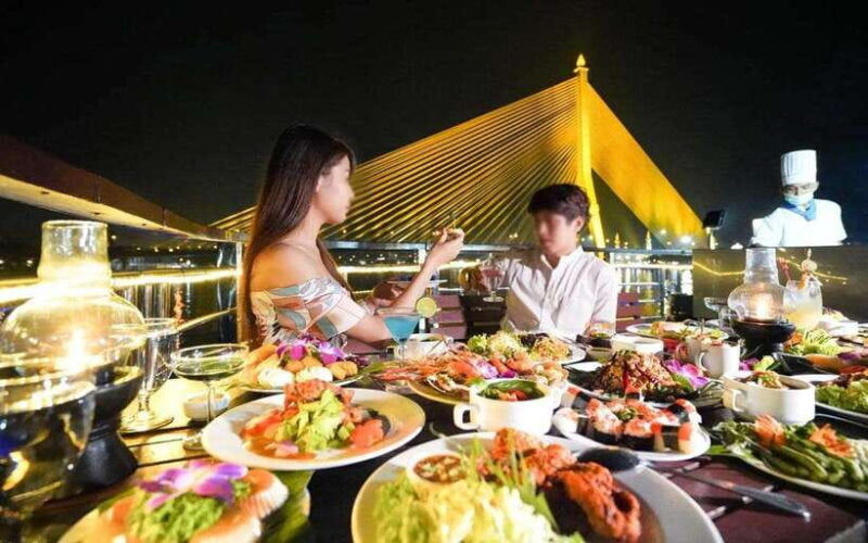 bangkok-luxury-white-dinner-cruise-with-live-entertainment