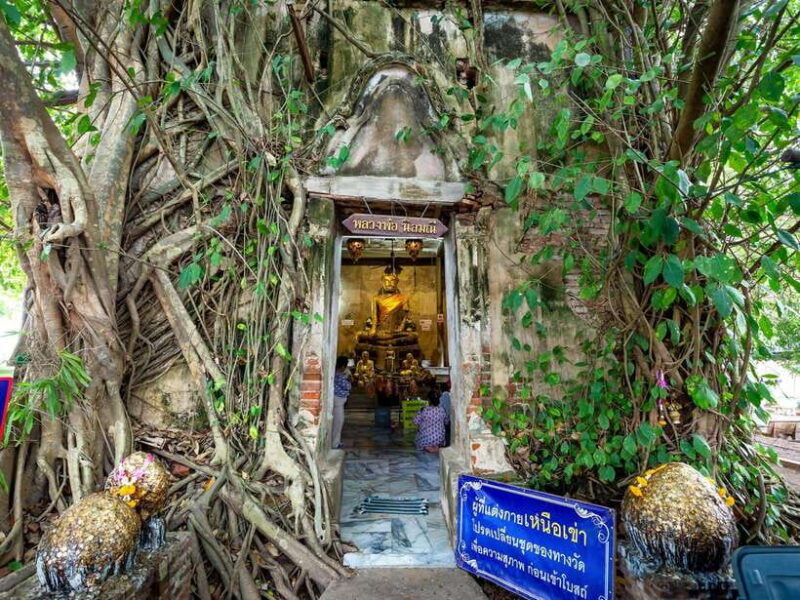 bangkok-maeklong-railway-amphawa-floating-market-day-trip