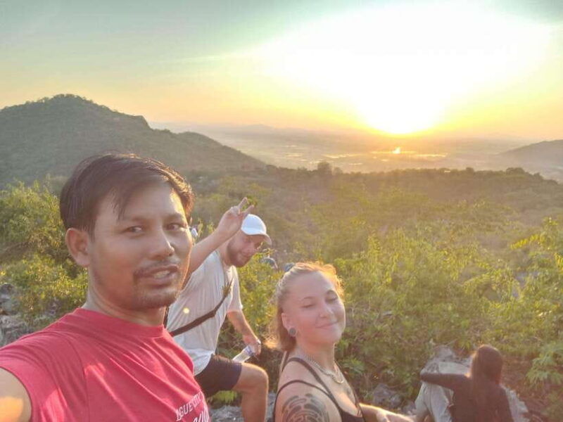 battambang-bamboo-train-bat-cave-killing-cave-by-tuk-tuk