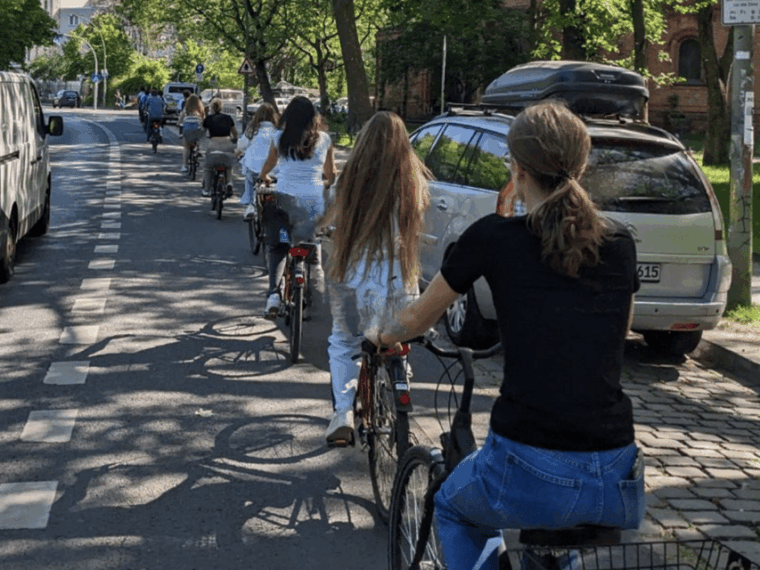 berlin-private-bike-tour-by-a-local-guide-in-danish-english