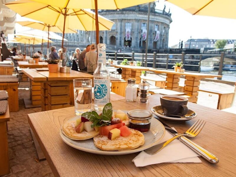 berlin-private-family-hunt-tour-with-food-stops