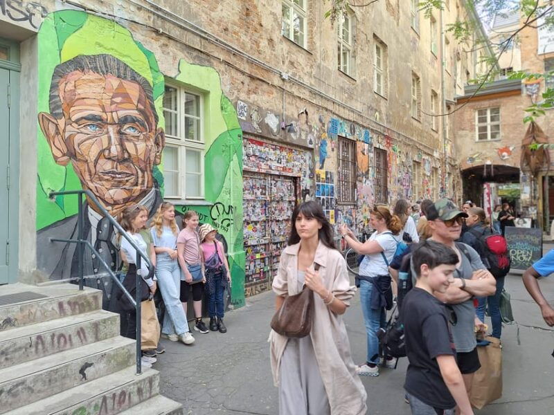 berlin-secrets-of-berlin-bike-tour