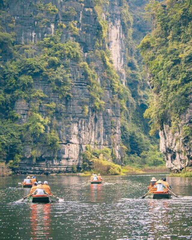 best-ninh-binh-trip-bai-dinh-mua-caves-trang-an-boat-tour
