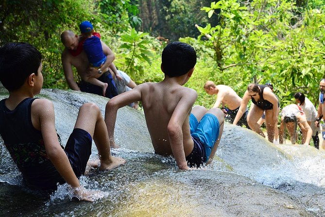Best of Chiangmai day trip Temples and Sticky waterfall - What Travelers Are Saying