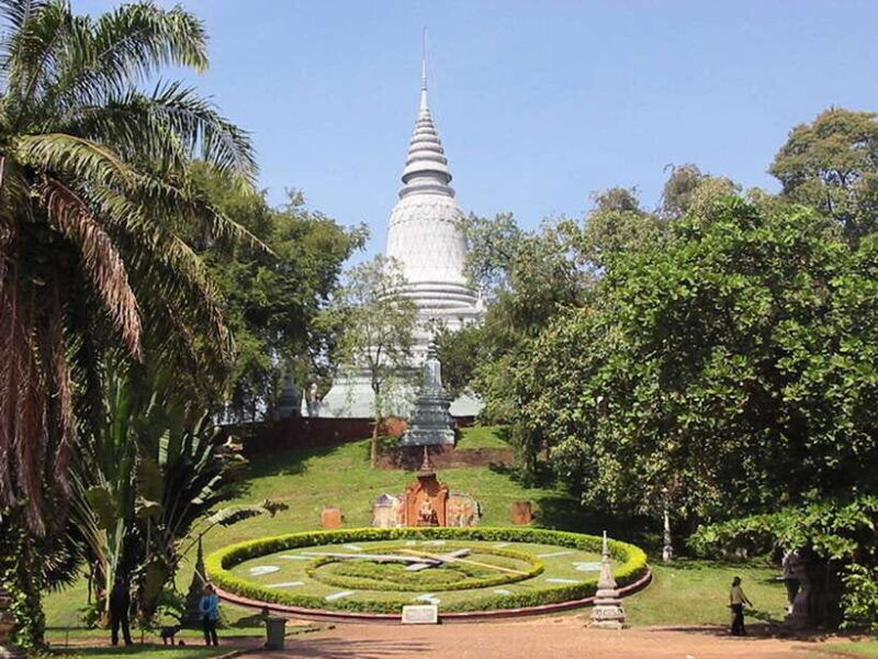 best-of-phnom-penh-half-day-private-city-tour