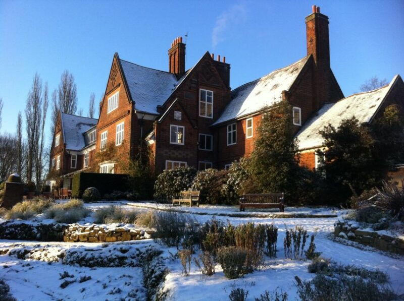 birmingham-winterbourne-house-and-garden-admission-ticket