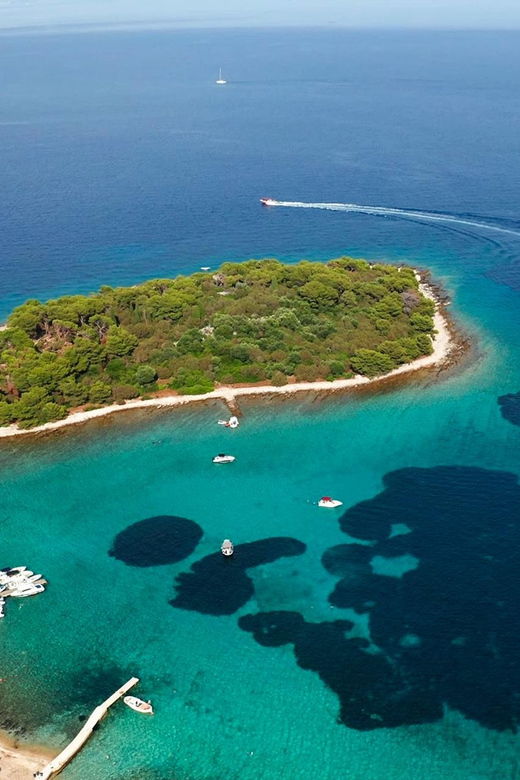 blue-lagoon-trogir-private-half-day-speedboat-tour