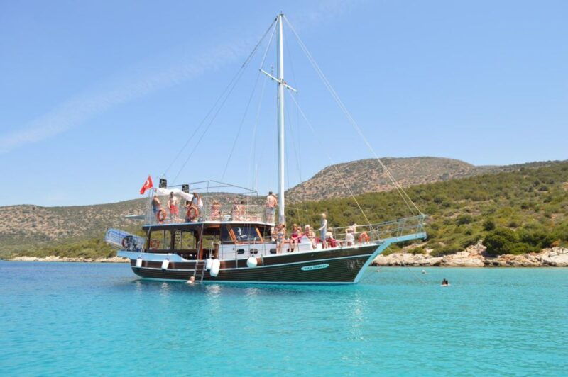 bodrum-orak-or-black-island-boat-tour-with-lunch