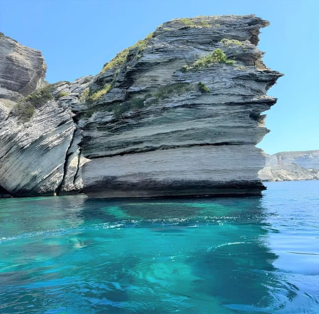 bonifacio-guided-boat-tour-and-snorkeling-2