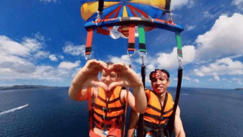 boracay-15-minute-parasailing-adventure