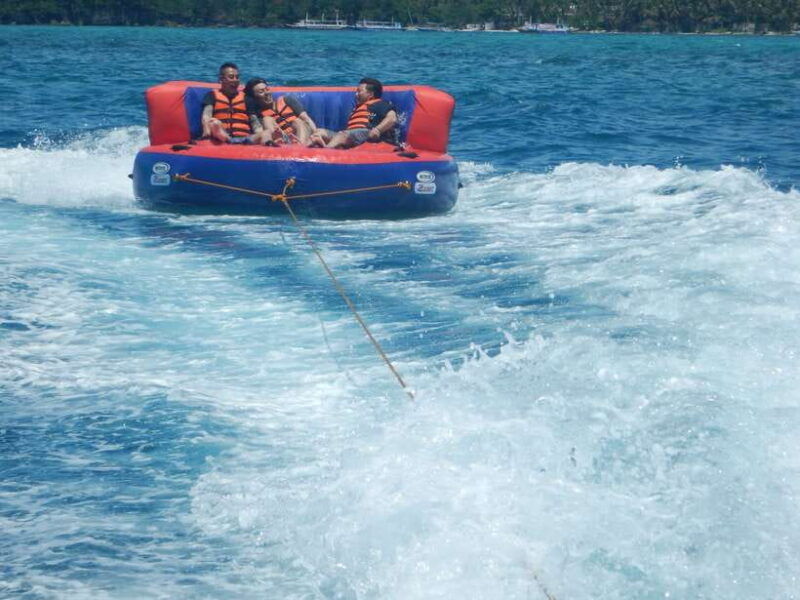 boracay-flying-donut-water-tubing-experience