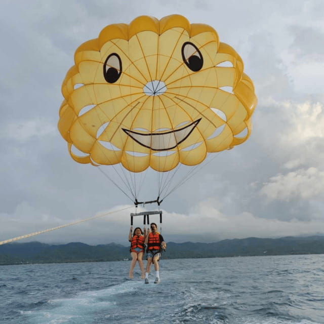 boracay-island-hopping-with-lunch-and-parasailing