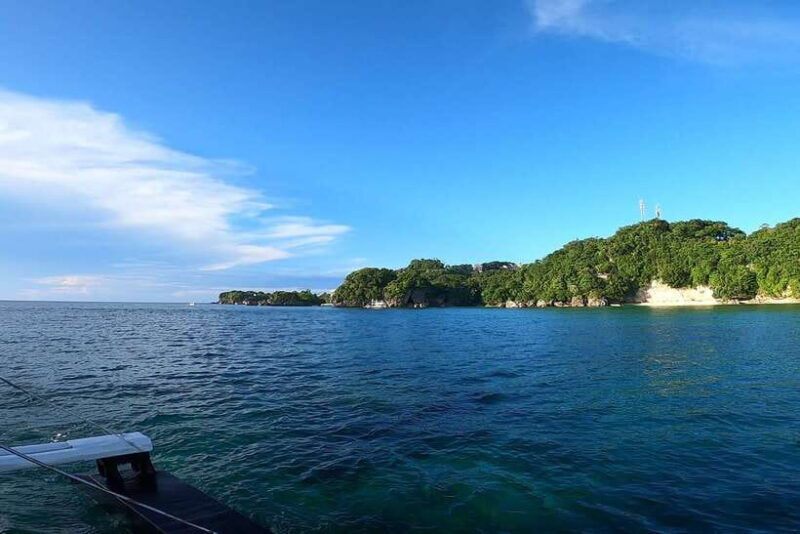 boracay-sunset-boat-party-with-snacks