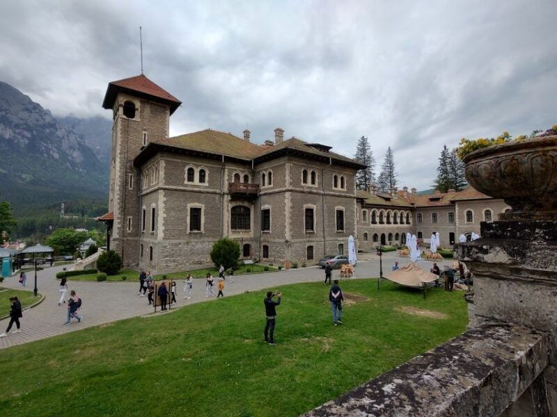 brasov-bran-peles-and-cantacuzino-castles-day-tour