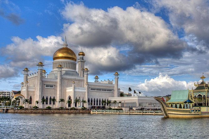 Brunei Half Day City Tour with Royal Regalia, Istana Nurul Iman & Kampung Ayer - Who Will Love This Tour?