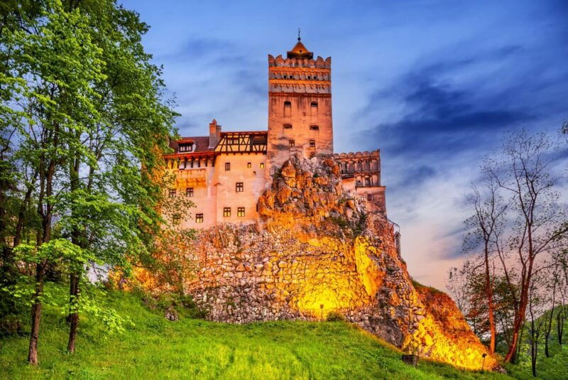 bucharest-dracula-castle-peles-castle-and-brasov-day-trip