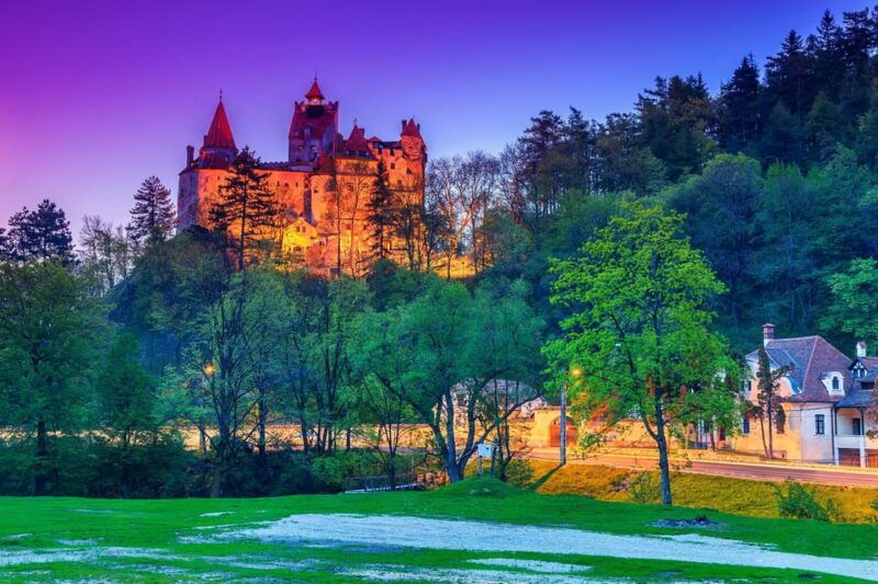 bucharest-peles-castle-dracula-castle-and-brasov-day-trip