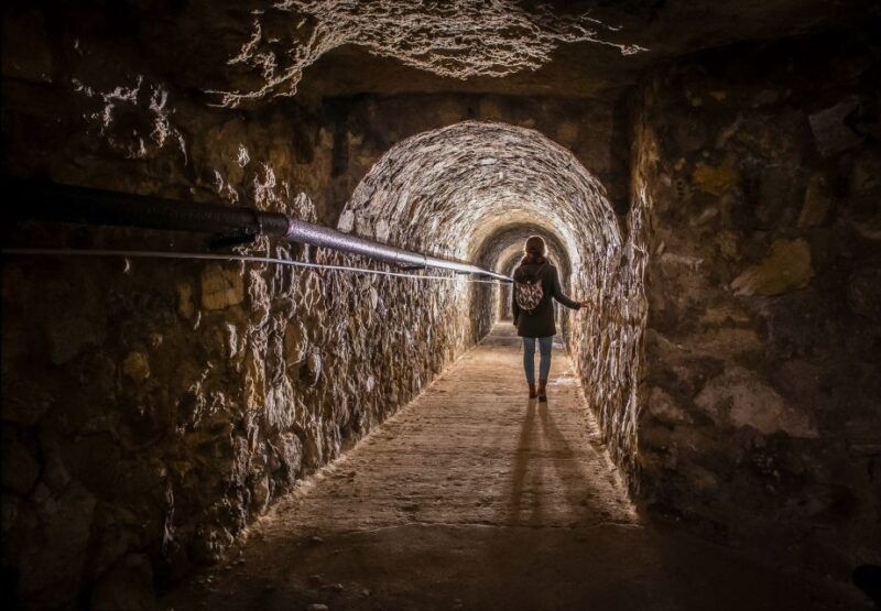 budapest-buda-castle-cave-tour