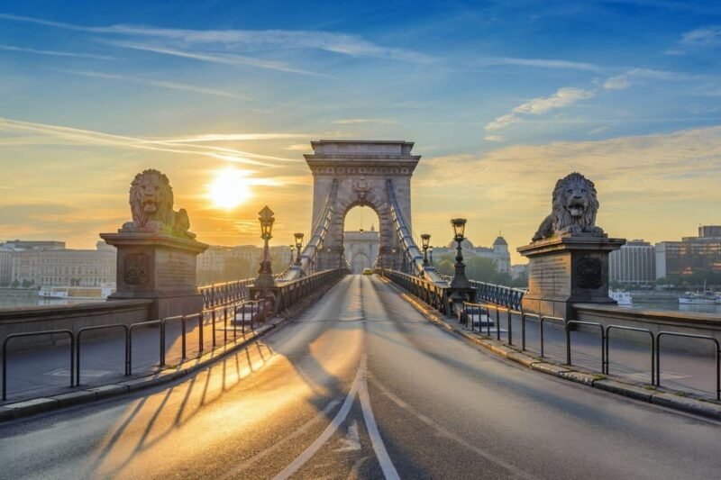 budapest-parliament-christmas-market-and-ferris-wheel