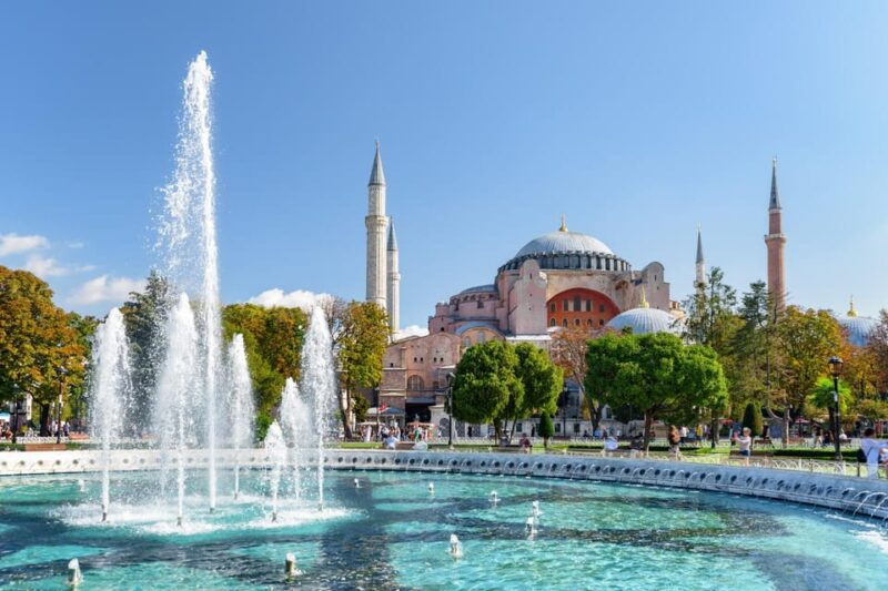 byzantine-tour-of-istanbul-hagia-sophia-basilica-cistern