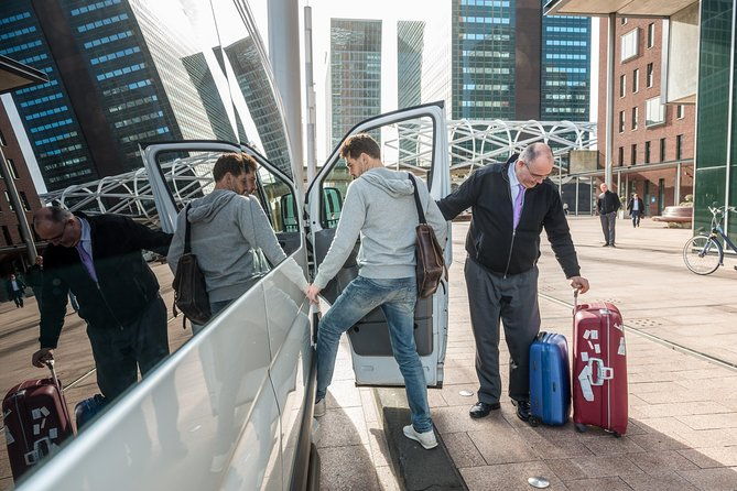 Cairns Airport (CNS) Arrival Transfer (CNS Airport to Cairns Hotels or Address) - Who Is This Transfer Best For?