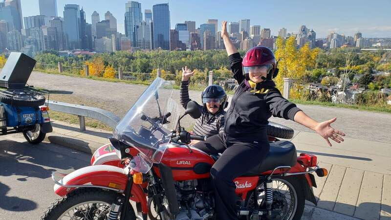 calgary-city-tour-by-vintage-style-sidecar-motorcycle