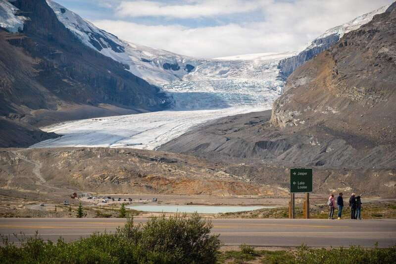 calgary-crowfoot-bow-peyto-lake-marble-canyon-day-trip