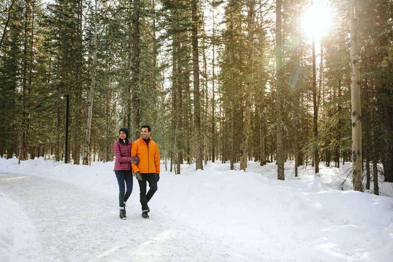 canmore-the-winter-wonderland-hiking-tour-transportation