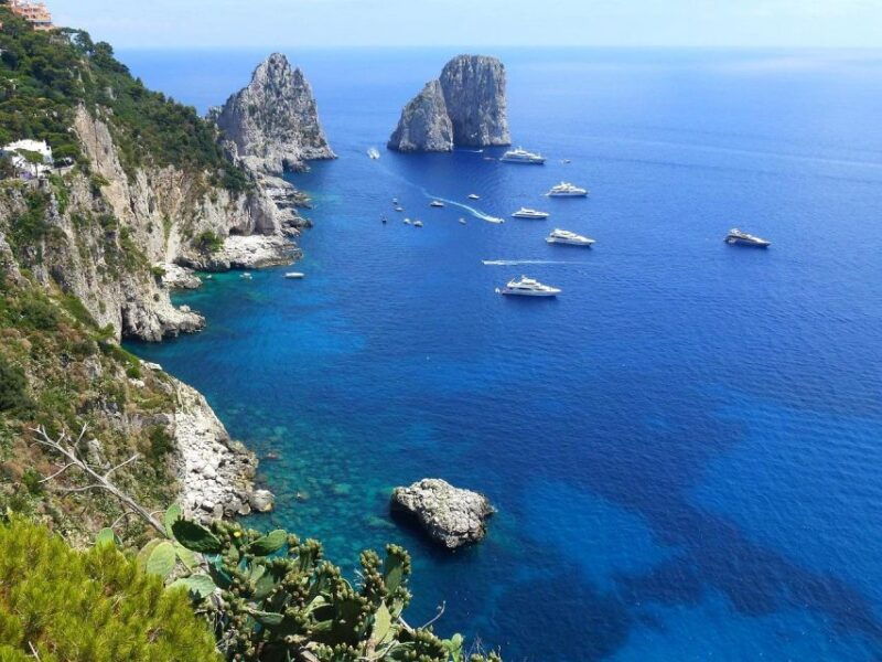 capri-private-boat-tour-from-sorrento-on-gozzo-35