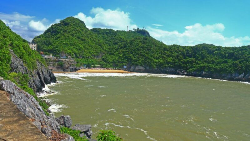 cat-ba-lan-ha-ha-long-bay-kayak-snorkel-boat-tour