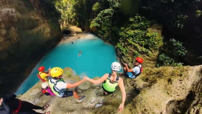 cebus-wild-waters-pescador-snorkeling-canyoneering-rush