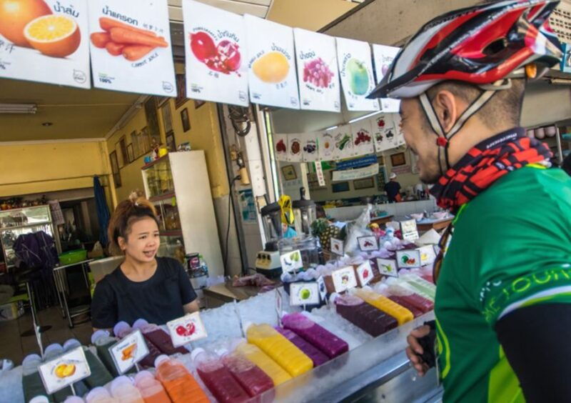 chiang-mai-historic-old-city-4-hour-guided-bike-tour